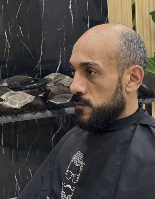 عميل Memo Hair Unit وخلفه وحدات الشعر